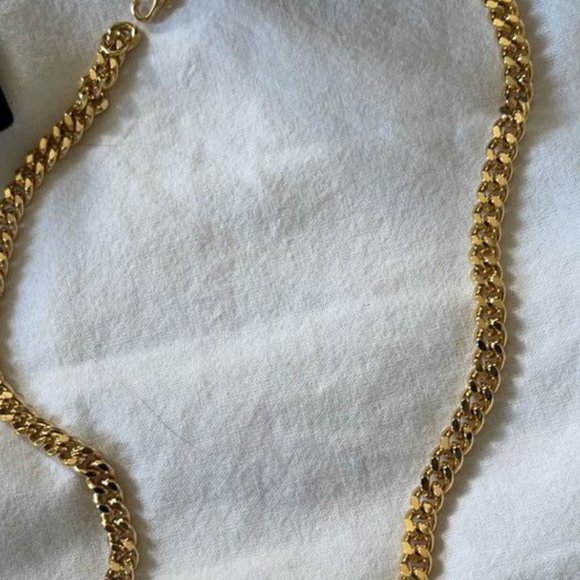 AUREUM EMMA LUXURY GOLD CHAIN - Picture 2 of 3